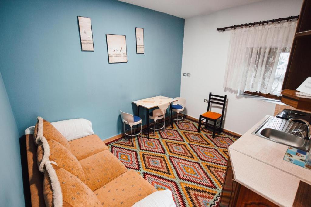 Apartamento Bb Apartament Gjirokastër Exterior foto